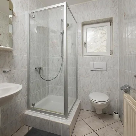 Apartment 3 Bedroom Amazing In