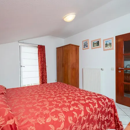 Apartment 3 Bedroom Amazing In *
